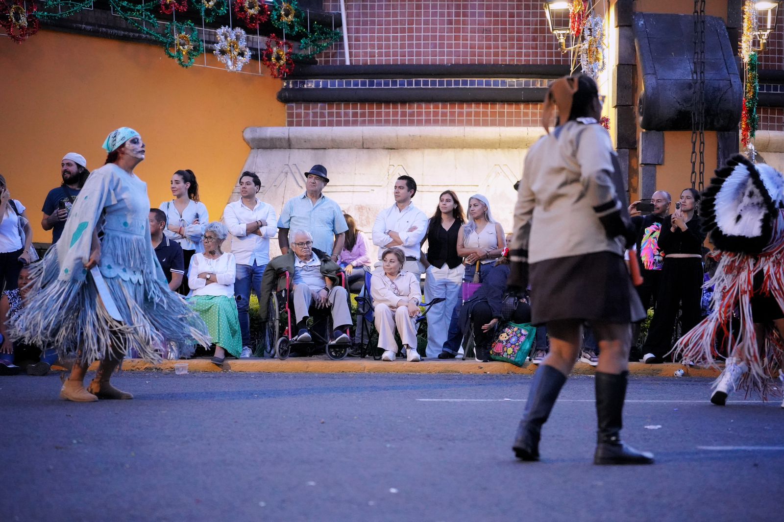IMG-20250917-WA0067 Imagen de Acude Felifer Macías al tradicional festejo de los concheros en el centro de la ciudad 1