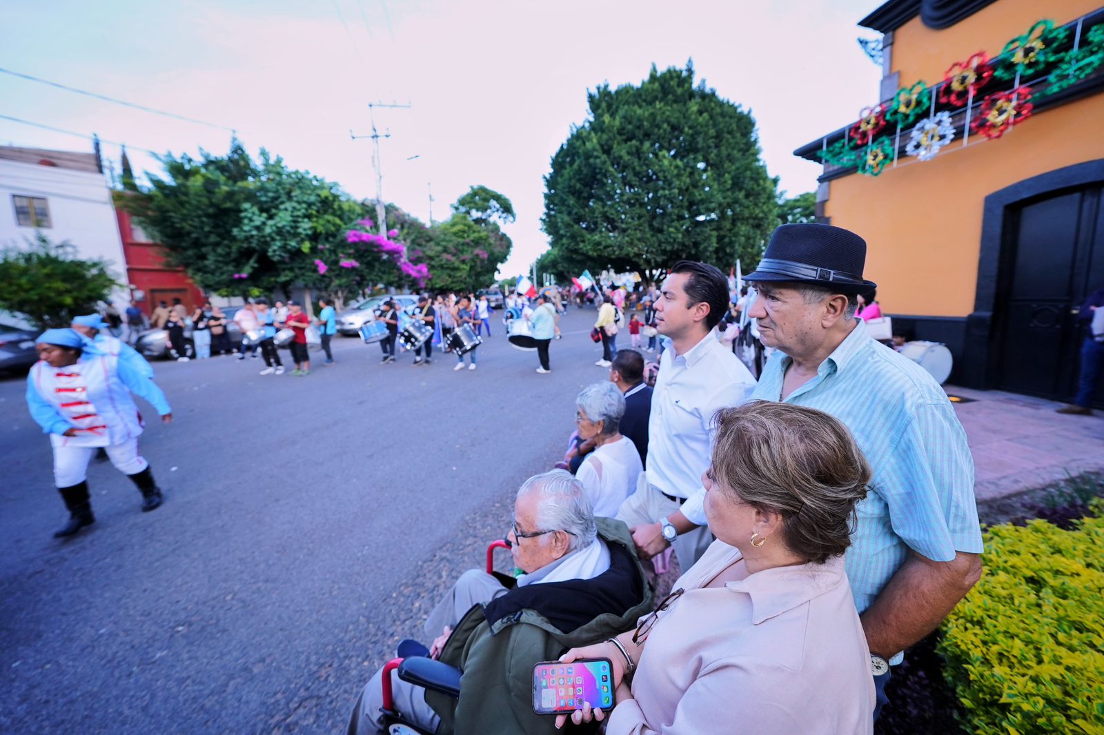 IMG-20250917-WA0069 Imagen de Acude Felifer Macías al tradicional festejo de los concheros en el centro de la ciudad 3