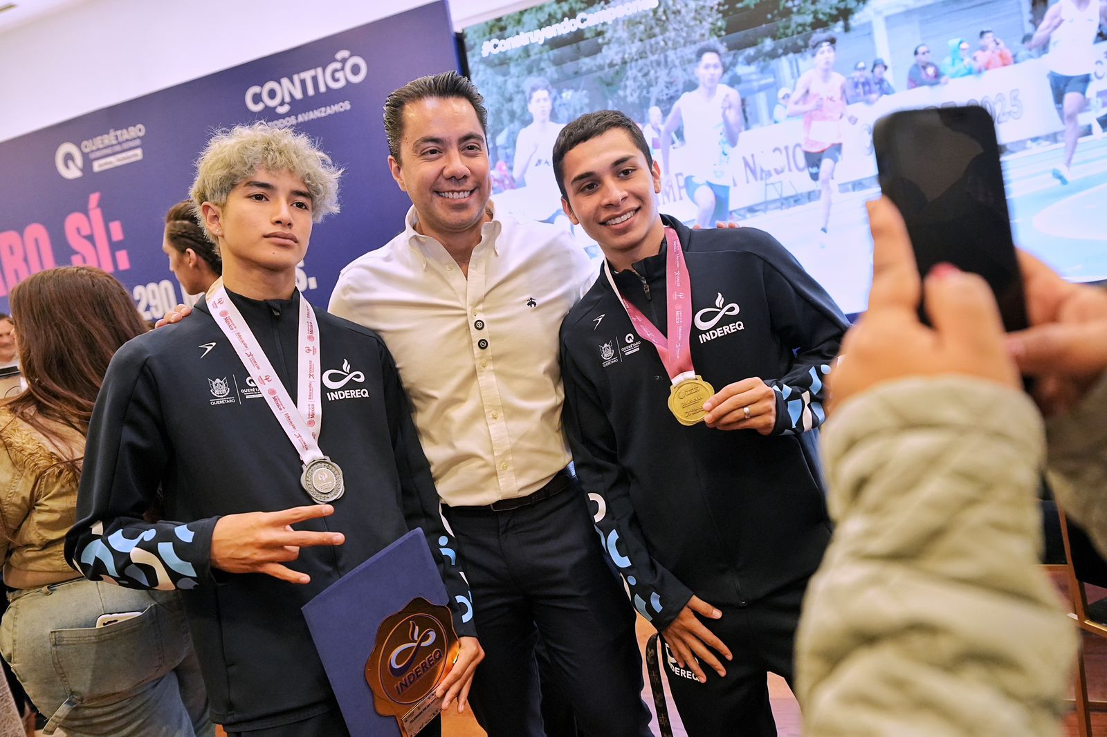 Imagen de WhatsApp 2025-08-28 a las 14.14.29_e3d9711d Imagen de Asiste Felifer Macías al desayuno con medallistas de la Olimpiada Nacional CONADE 2025 3