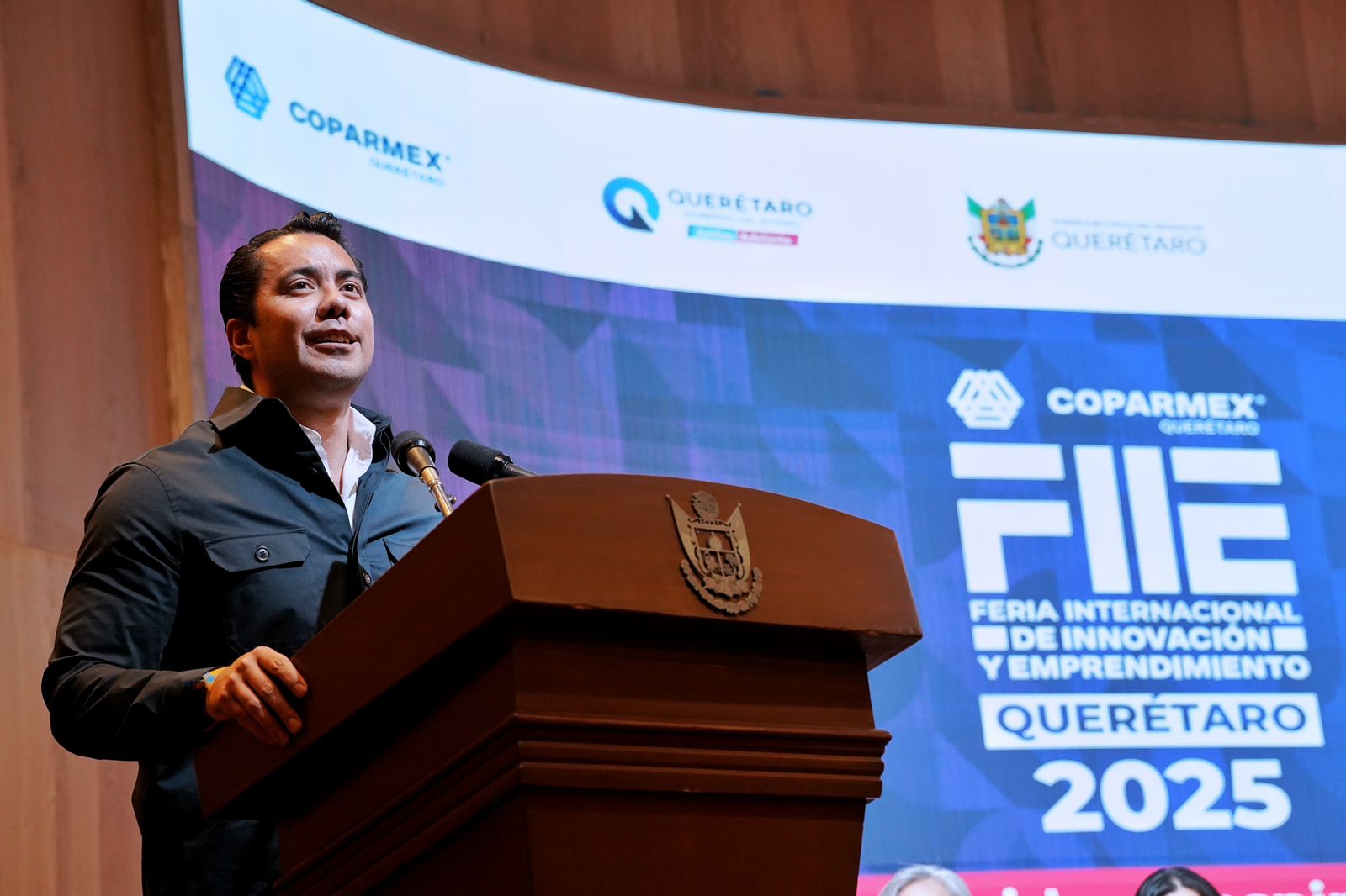 Imagen de Asiste Felifer Macías a la inauguración de la FIIE 2025 para impulsar innovación, emprendimiento y generación de empleos 1