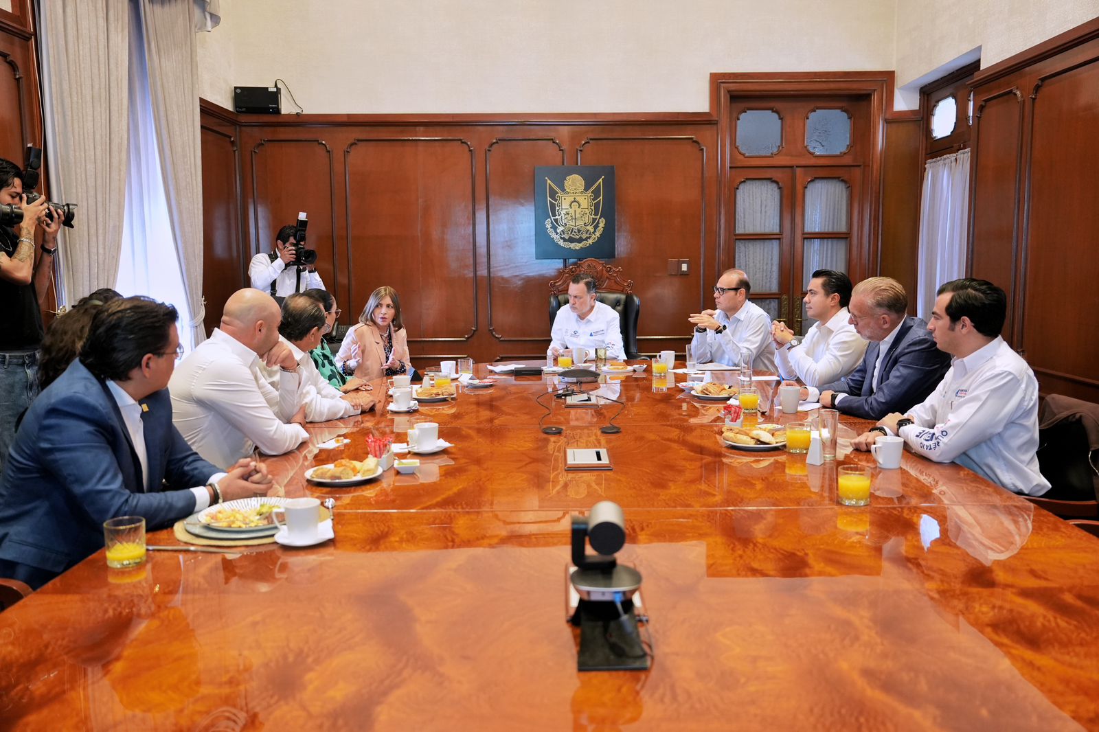 Imagen de Felifer acompaña a Mauricio Kuri en encuentro con cámaras empresariales 9