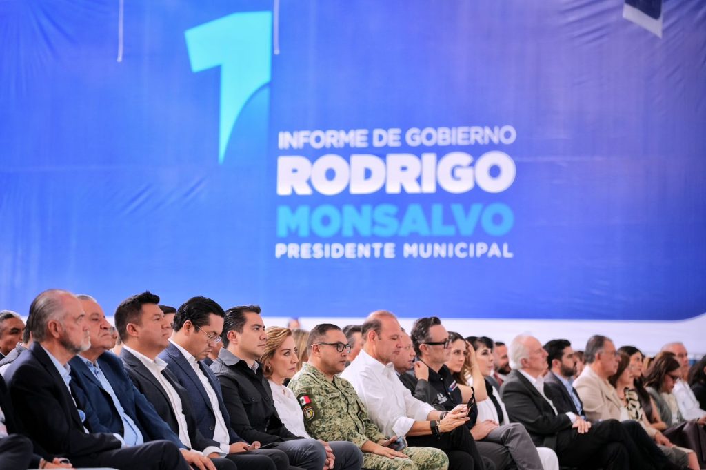 Imagen de Asiste Felifer Macías al Primer Informe de Actividades de Rodrigo Monsalvo 22