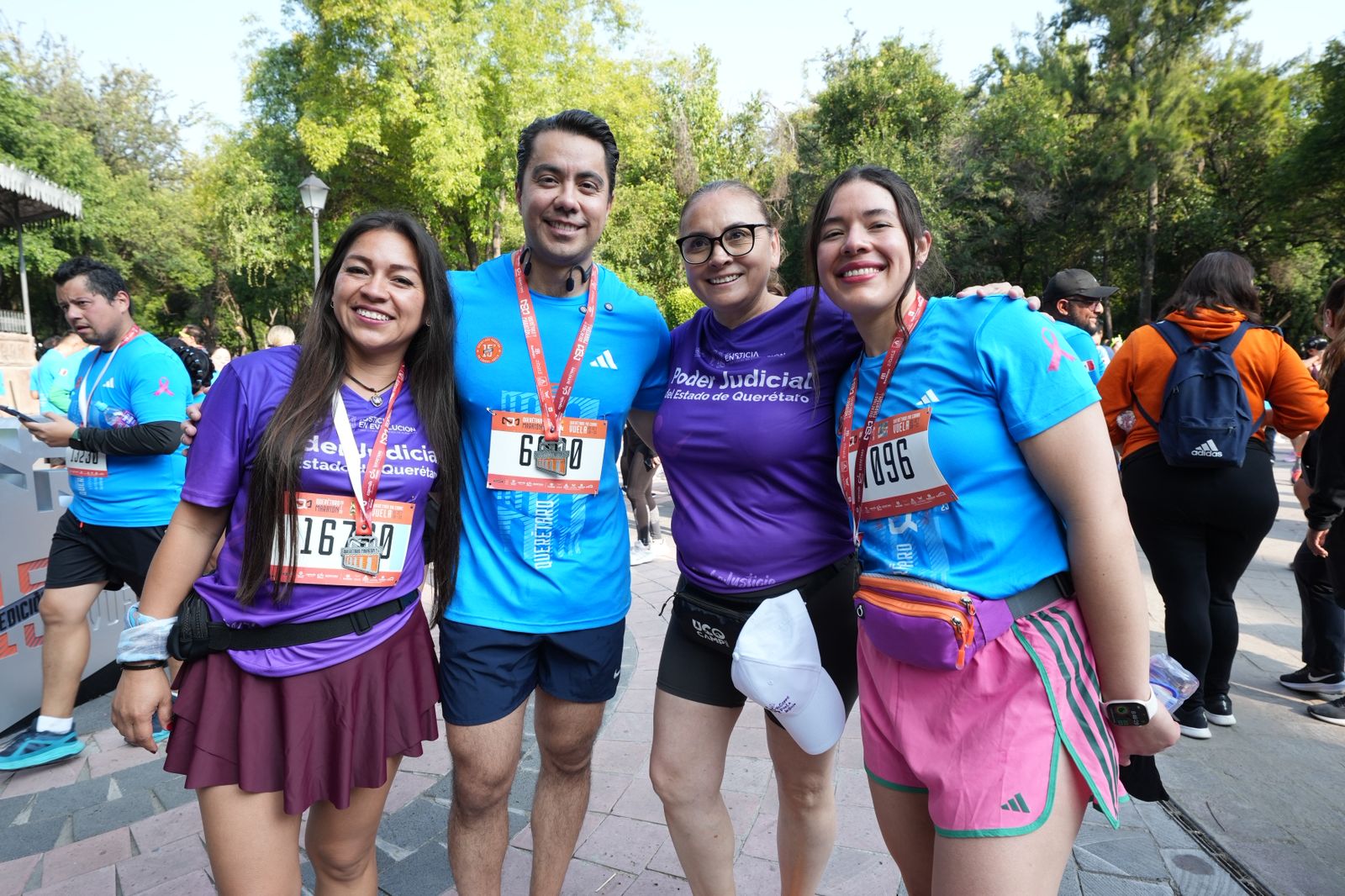 Imagen de Asiste Felifer Macías a la decimoquinta edición del Querétaro Maratón 2