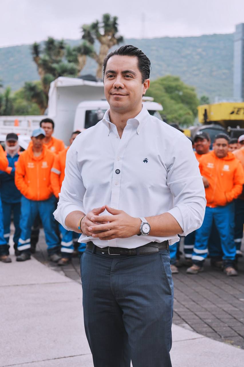 Imagen de Anuncia Felifer Macías respuesta inmediata a baches con la Mega Estrategia para Rehabilitar Vialidades 3