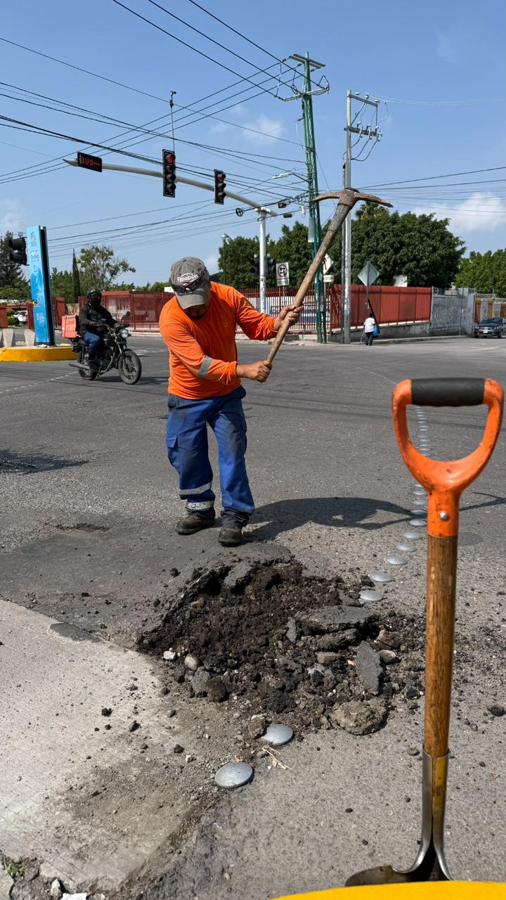 Imagen de Se han atendido 12 mil 842 baches en lo que va de la administración: Felifer Macías 8