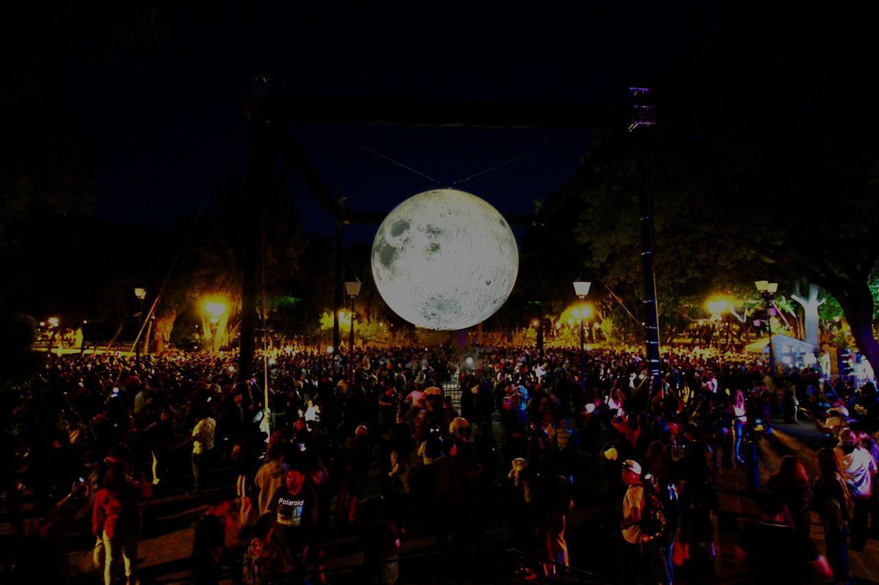 WhatsApp Image 2025-10-14 at 12.31.28 PM Imagen de Más de 141 mil personas han disfrutado la exposición “La Luna llega a Querétaro” 1