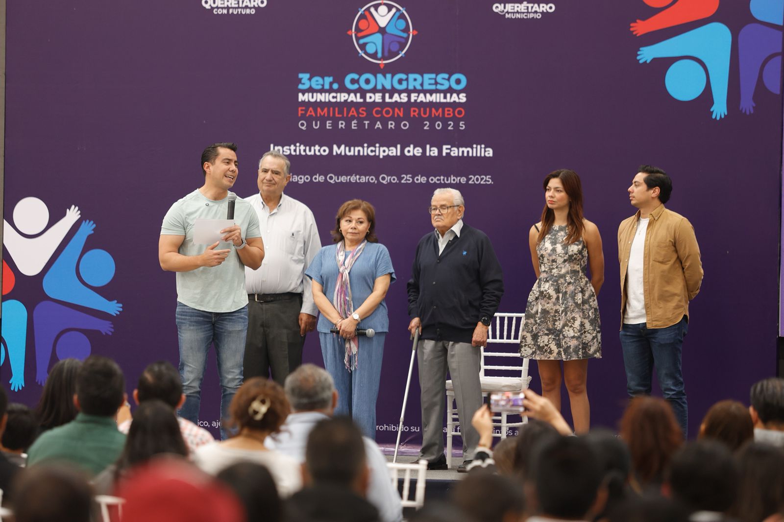 Imagen de Inaugura Felifer Macías el Tercer Congreso Municipal de las Familias 7