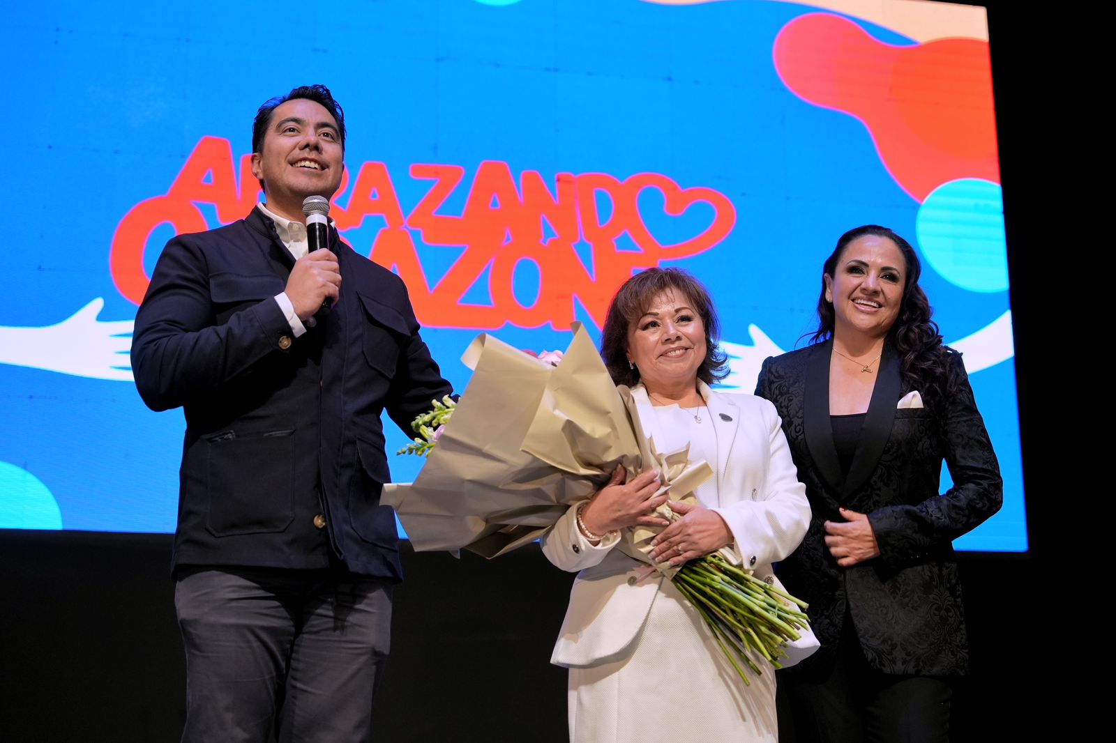 WhatsApp Image 2025-10-27 at 2.54.21 PM(1) Imagen de Un año Abrazando Corazones: El Sistema Municipal DIF celebra 12 meses de acciones que transforman vidas 4