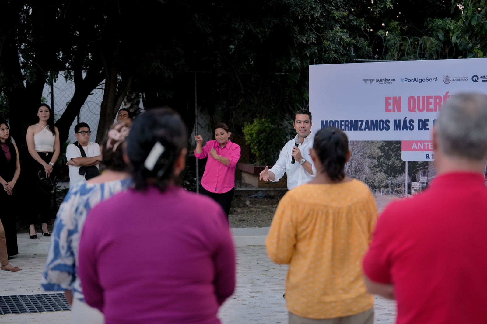 Imagen de Asiste Felifer Macías a entrega de modernización vial en El Sillar 1