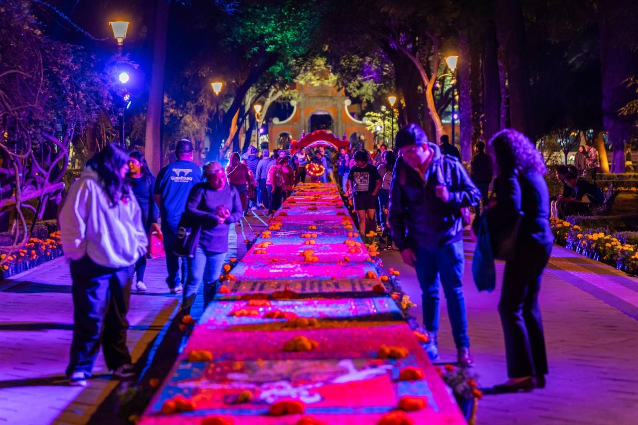 Imagen de Más de 75 mil personas se dieron cita en el Festival de Día de Muertos en la Alameda Hidalgo 1