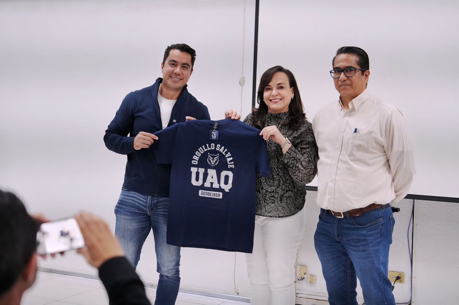 Imagen de Comparte Felifer Macías con estudiantes de la UAQ la importancia del servicio público 2