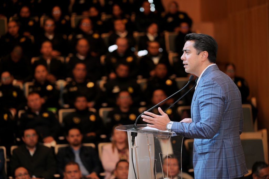Imagen de Encabeza Felifer Macías talleres de prevención que fortalecen la seguridad en Querétaro 10