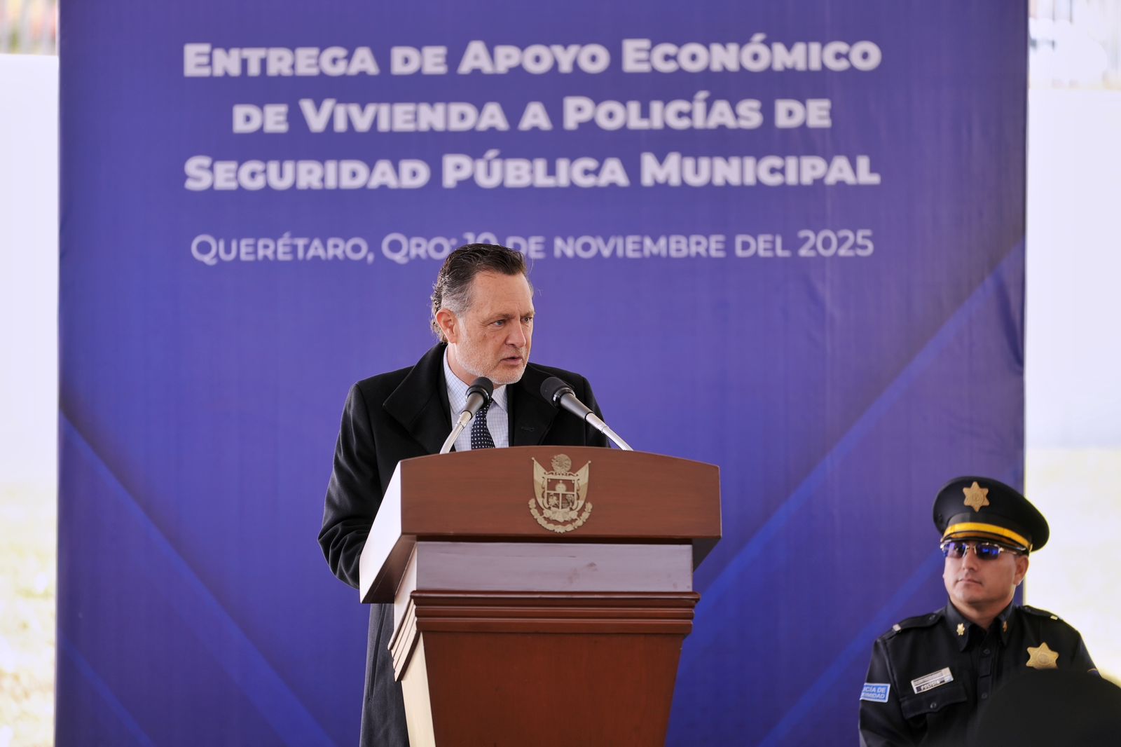 WhatsApp Image 2025-11-12 at 11.56.12 AM(7) Imagen de Entrega Felifer Macías 300 apoyos económicos de vivienda a personal policial 3