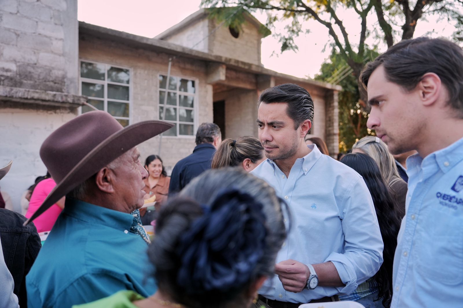 Imagen de Asiste Felifer Macías a la entrega de obra en la comunidad de San Isidro el Alto 3