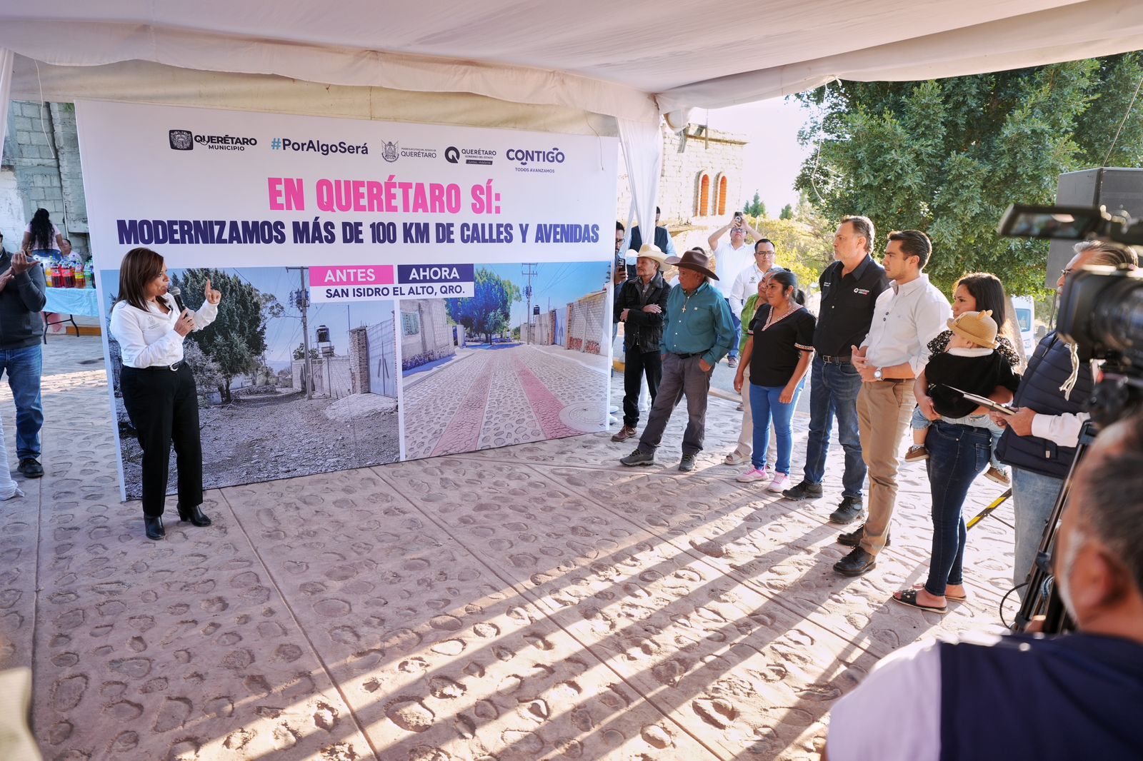 Imagen de Asiste Felifer Macías a la entrega de obra en la comunidad de San Isidro el Alto 1