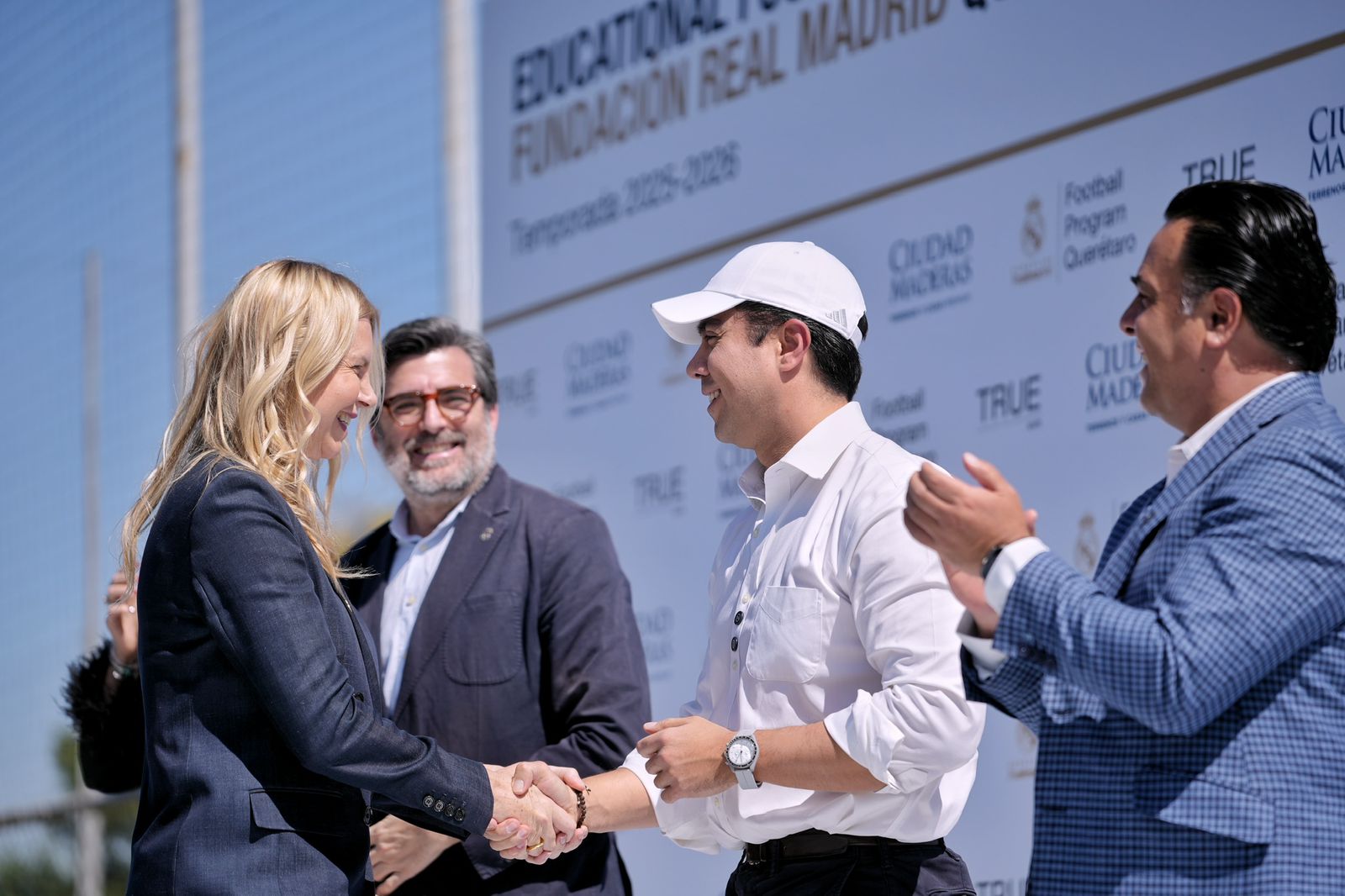 Imagen de Respalda Felifer Macías proyecto del Educational Football Program de la Fundación Real Madrid en Parque Alfalfares 1