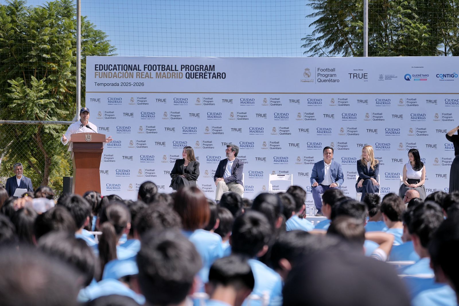 Imagen de Respalda Felifer Macías proyecto del Educational Football Program de la Fundación Real Madrid en Parque Alfalfares 3