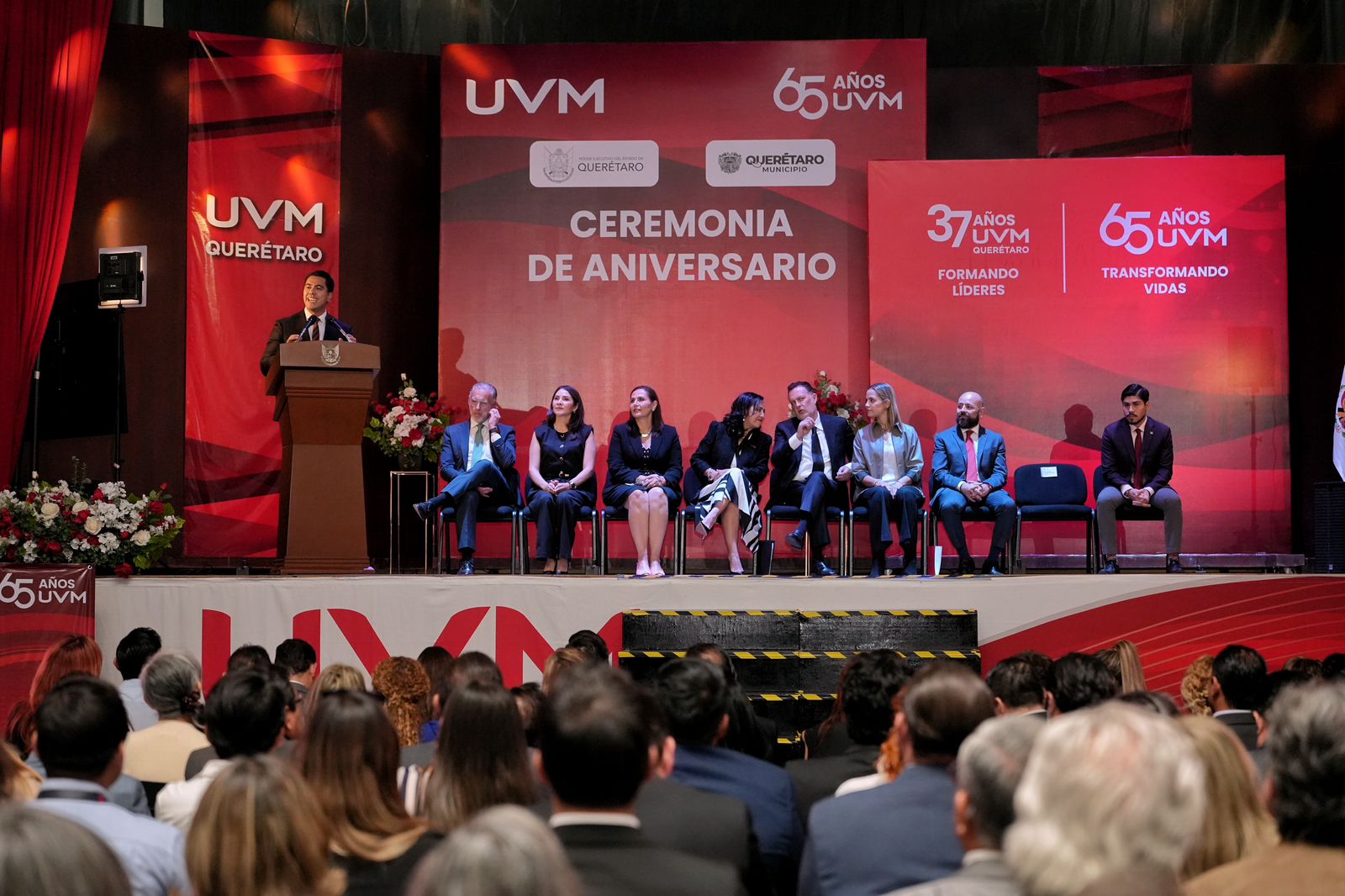 WhatsApp Image 2025-11-20 at 10.58.19 AM(1) Imagen de Acude Felifer Macías al 65° Aniversario de la UVM y 37° Aniversario del Campus Querétaro 4