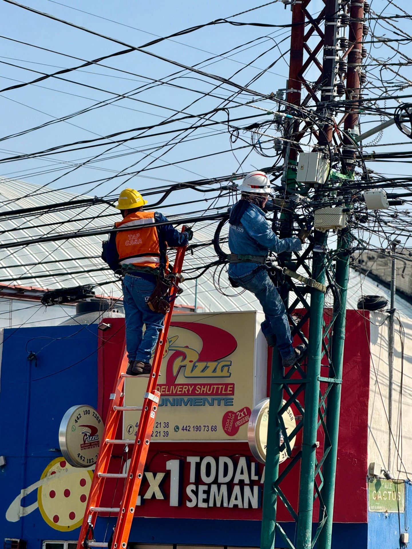 Imagen de Se supera la meta de retiro de cableado en desuso 6