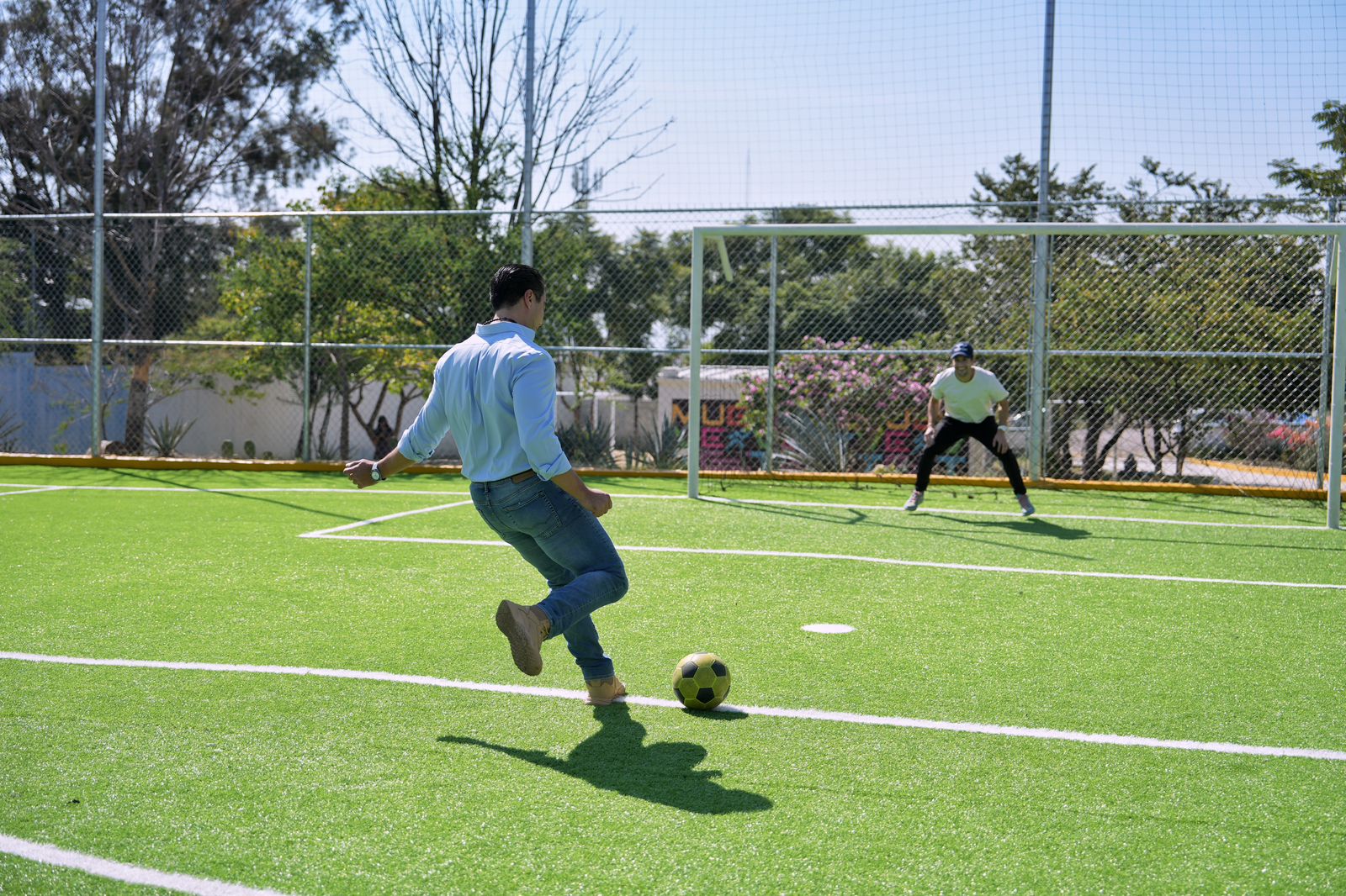 Imagen de Entrega Felifer Macías rehabilitación de la cancha de futbol de la Unidad Deportiva Belén 8