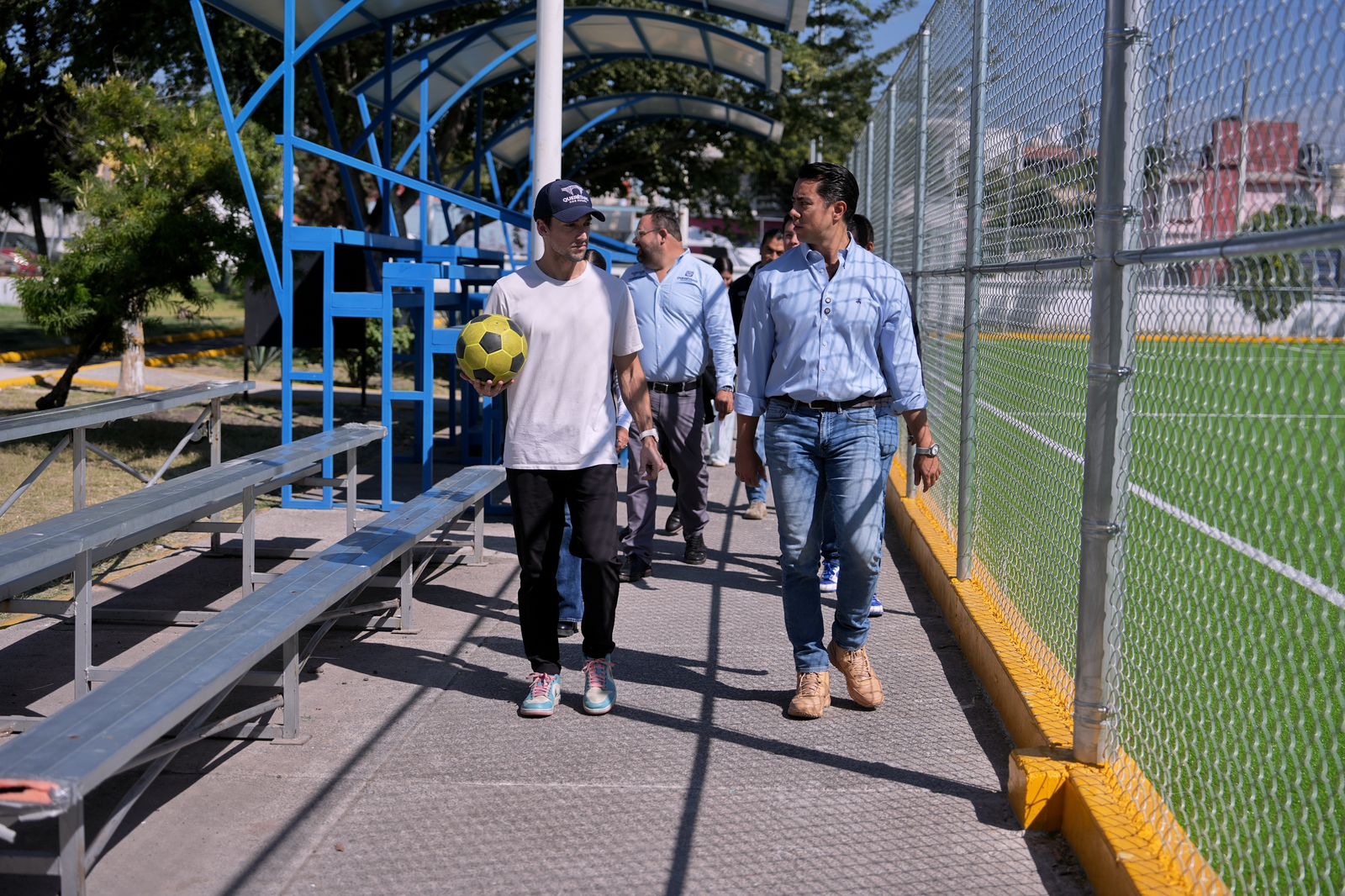 Imagen de Entrega Felifer Macías rehabilitación de la cancha de futbol de la Unidad Deportiva Belén 3
