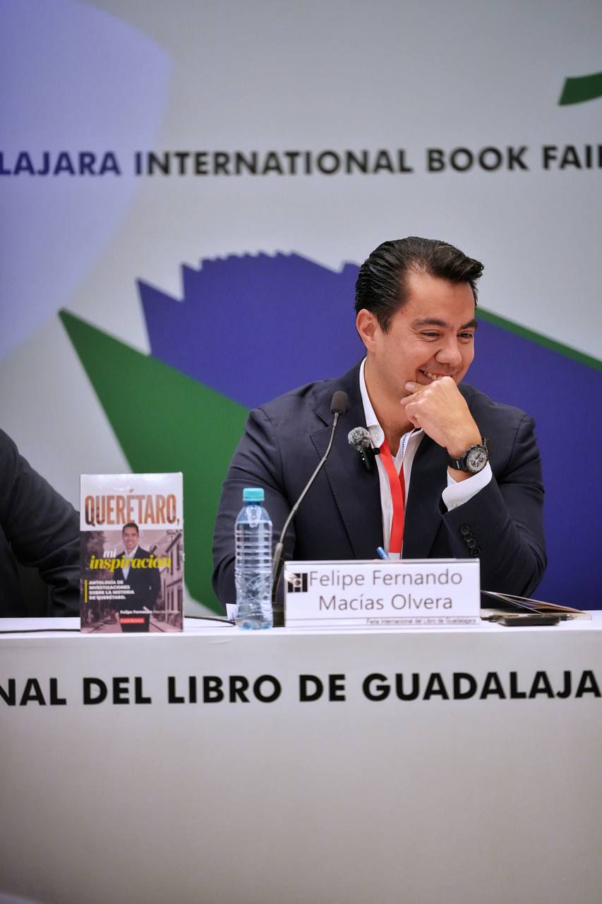 WhatsApp Image 2025-12-01 at 5.02.48 PM(3) Imagen de Presenta Felifer Macías el libro “Querétaro, mi inspiración” en la FIL de Guadalajara 2025 7