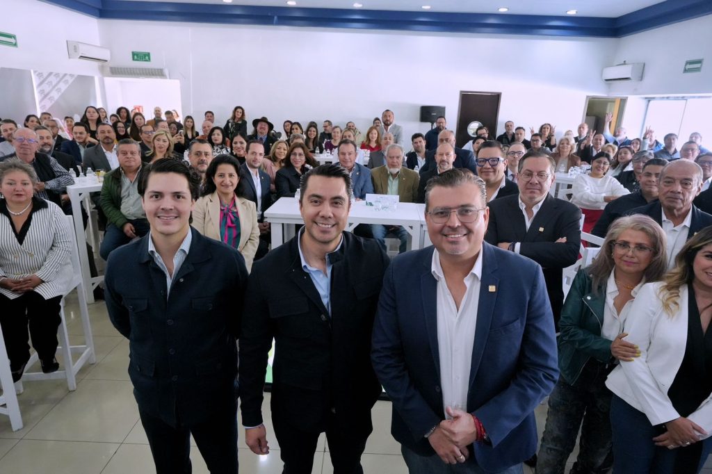 Imagen de Plantea Felifer Macías una visión de gobierno como orquestador del talento en Querétaro 14