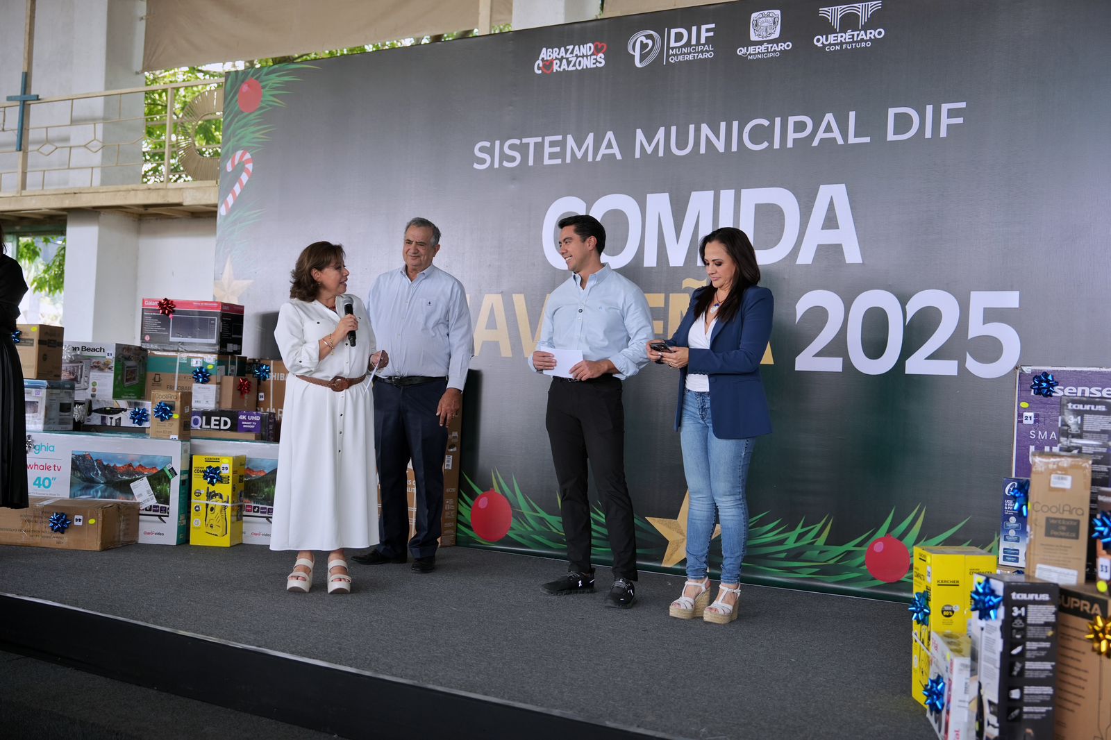 Imagen de Trabajadores del DIF, el corazón más sensible y humano del gobierno municipal: Felifer Macías 4