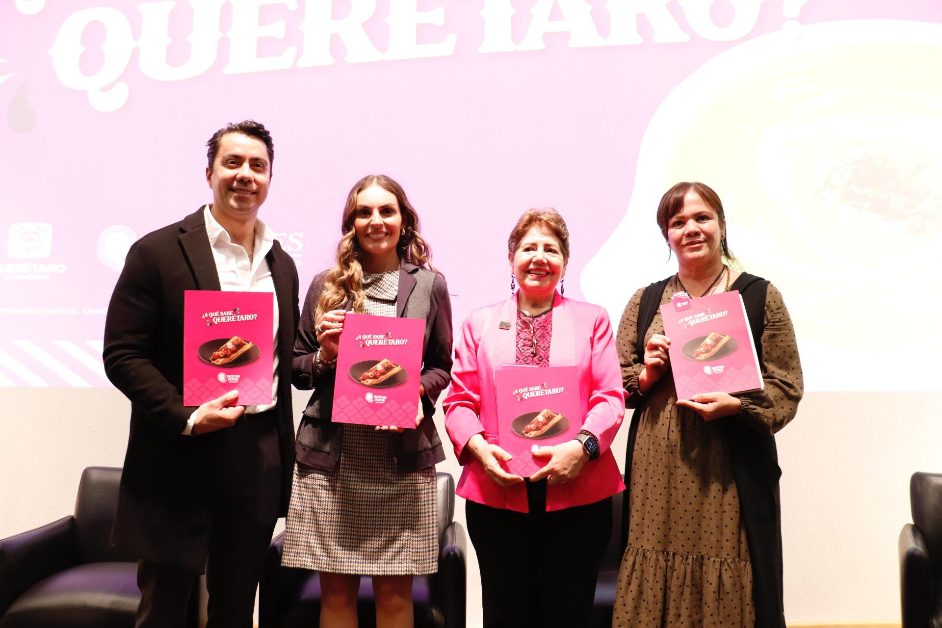 WhatsApp Image 2025-12-10 at 8.23.01 PM Imagen de Encabeza Felifer Macías la presentación del libro ¿A qué sabe Querétaro? 6