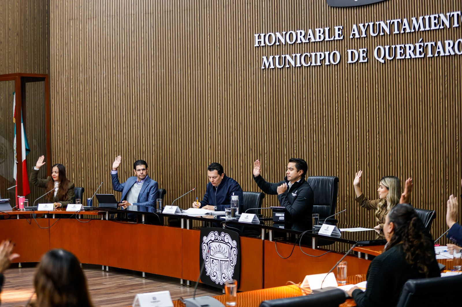 WhatsApp Image 2025-12-16 at 2.32.48 PM Imagen de Ayuntamiento de Querétaro aprueba programas De la Mano Por tu Seguridad, Orientatel y AsistenciaApp 1