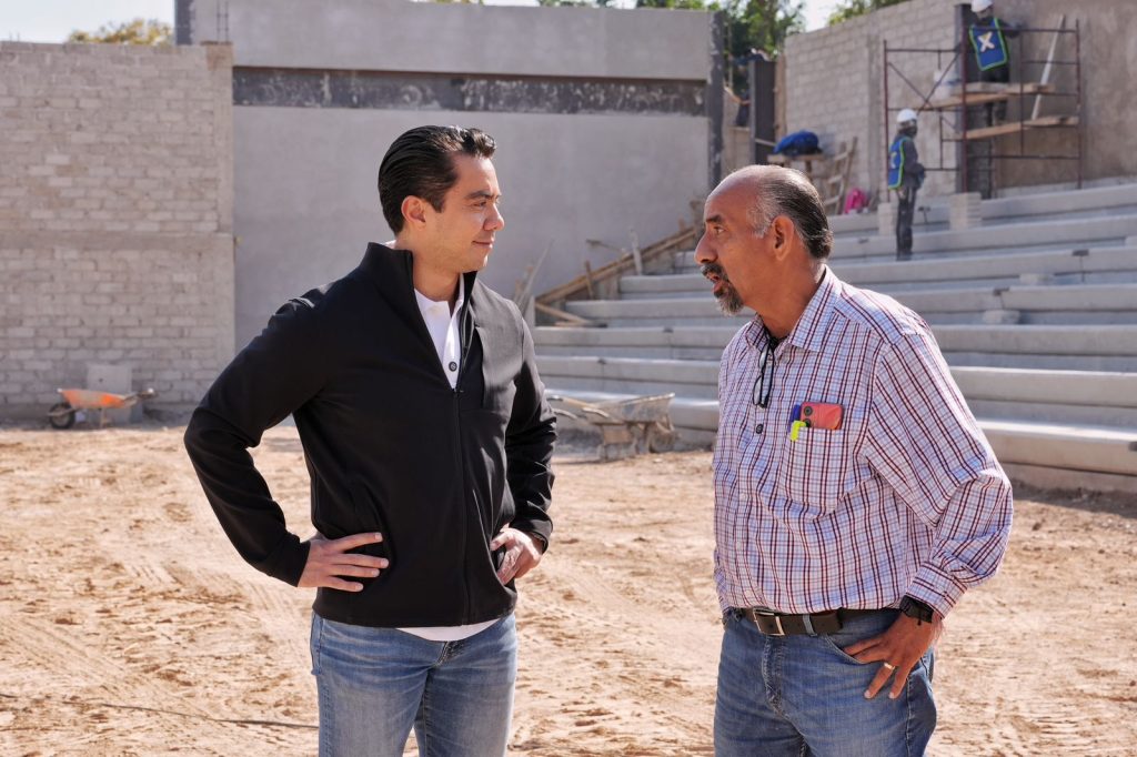 Imagen de Fortalece Felifer Macías la educación en Lomas de Casablanca con nuevo auditorio escolar 6