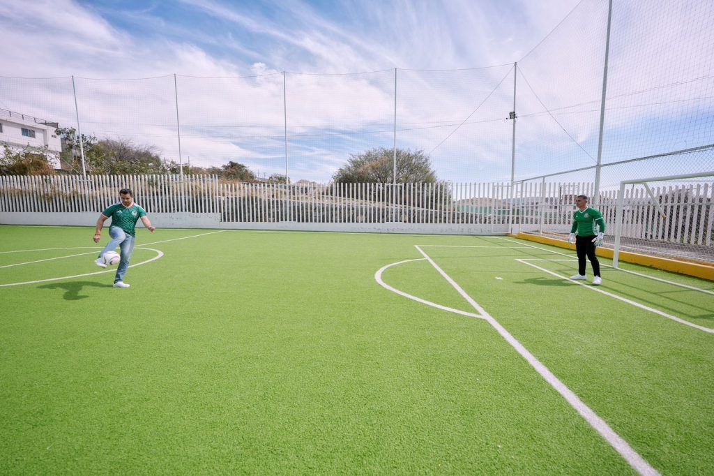 Imagen de Presenta Felifer Macías la rehabilitación de la Unidad Deportiva Jurica 8