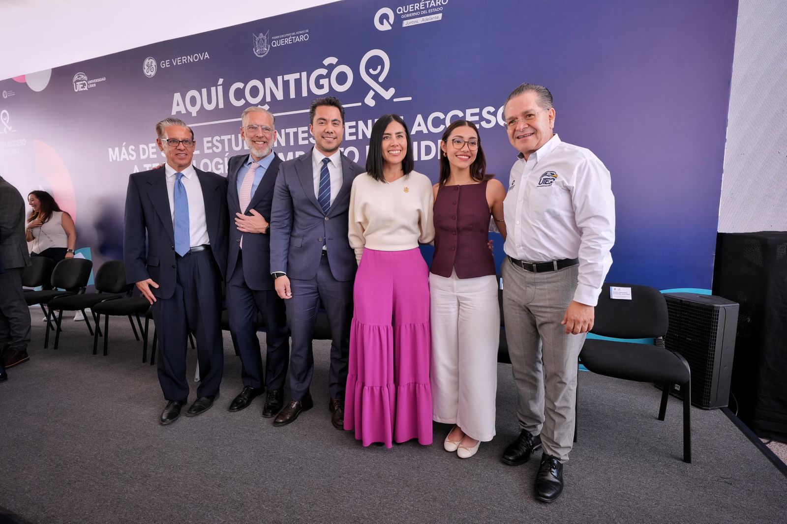 Imagen de Asiste Felifer Macías a la inauguración del Laboratorio de Realidad Inmersiva en la UTEQ 3