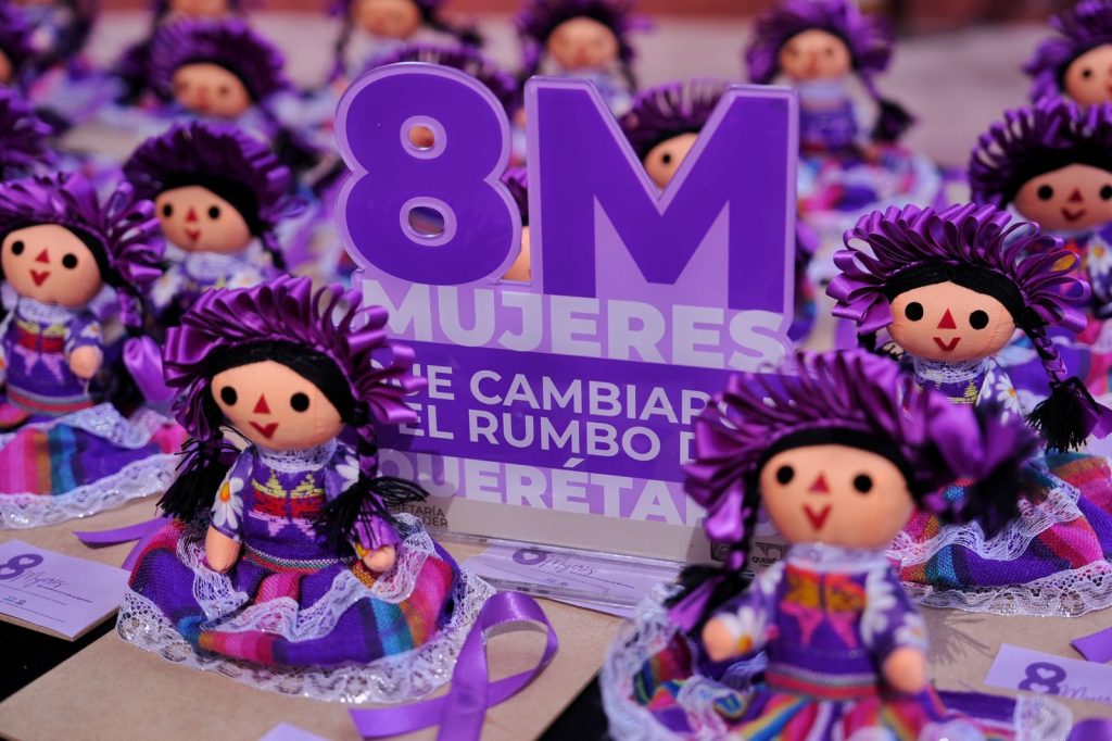 Imagen de Felifer Macías encabeza la Segunda Entrega de Reconocimientos “8 Mujeres que Cambiaron el Rumbo de Querétaro” 4