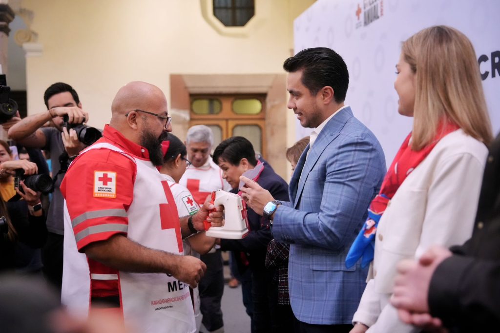 Imagen de Asiste Felifer Macías al arranque de la Colecta Anual 2026, de la Cruz Roja Mexicana Delegación Querétaro 18