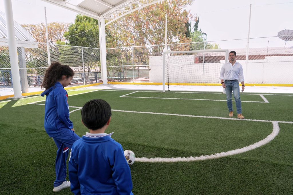 Imagen de Anuncia Felifer Macías rehabilitación en la primaria Juana de Asbaje en Lomas de San Pedrito Peñuelas 4