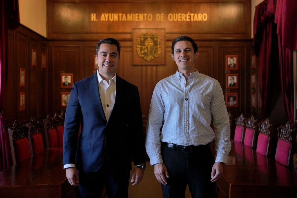 Imagen de Anuncia Felifer Macías a Adolfo Ríos Méndez como nuevo delegado de Félix Osores 20