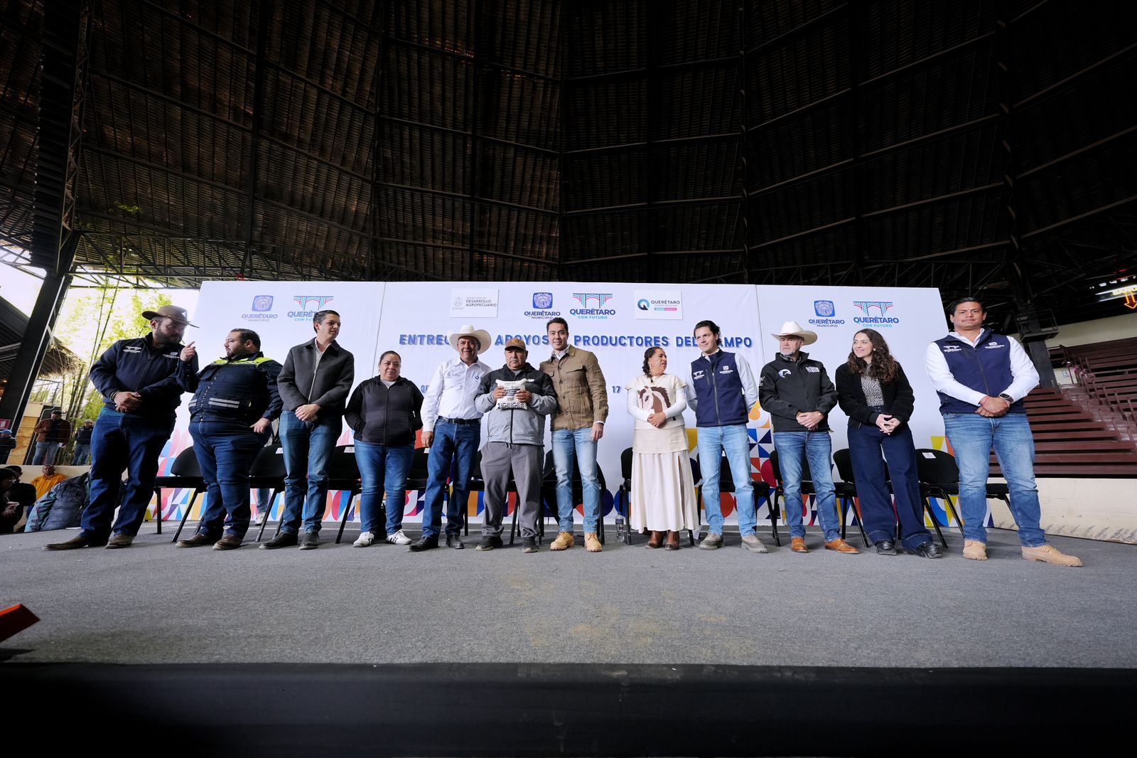 Imagen de Entrega Felifer Macías equipamiento del programa Municipalizado 6