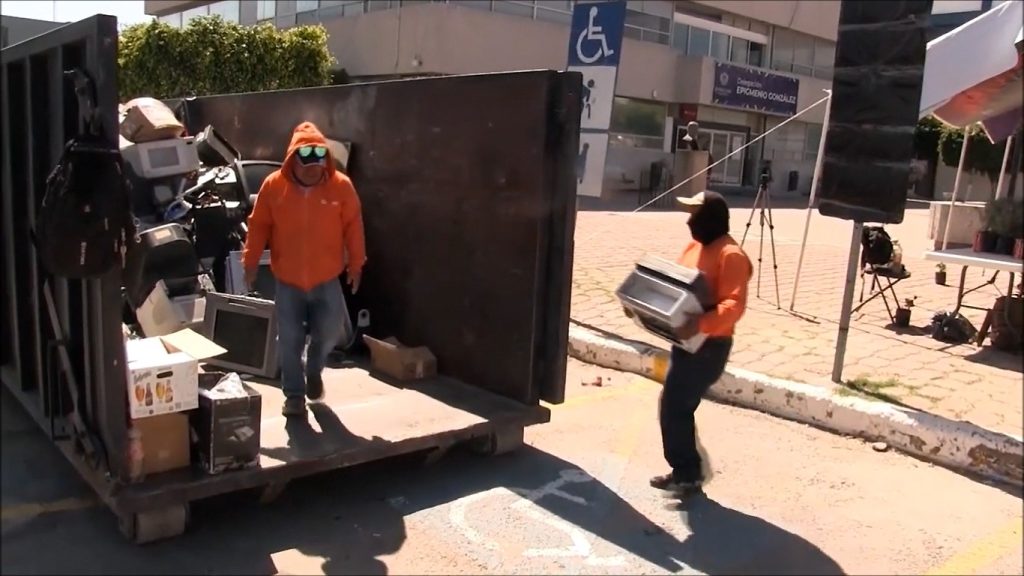 Imagen de Promueve Felifer Macías el Acopio de Residuos de Manejo Especial en el Municipio de Querétaro 18