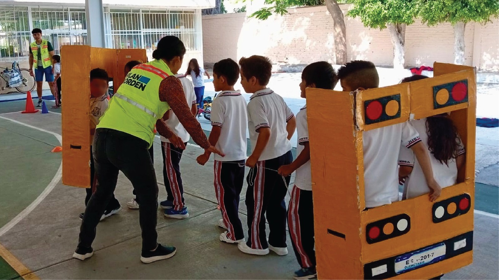 Imagen de Impulsa Felifer Macías la cultura de la movilidad 1