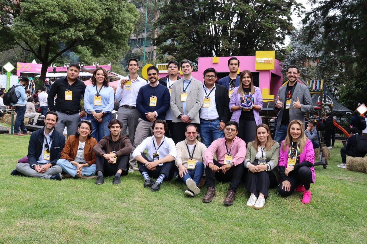 Imagen de Fortalece Felifer Macías el emprendimiento con la cuarta generación de BLOQUERS 6