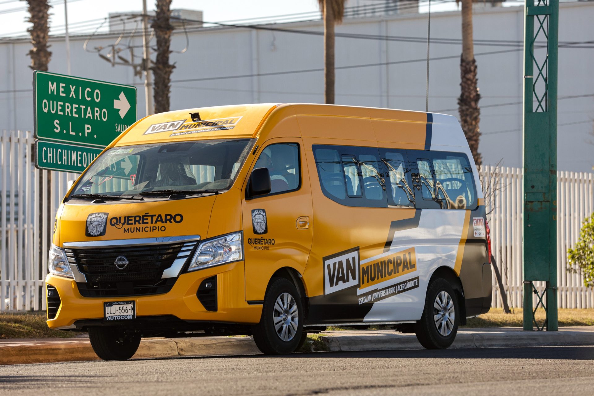 Imagen de Ofrece Felifer Macías transporte gratuito al Festival de Comunidades Extranjeras edición pambolera 4