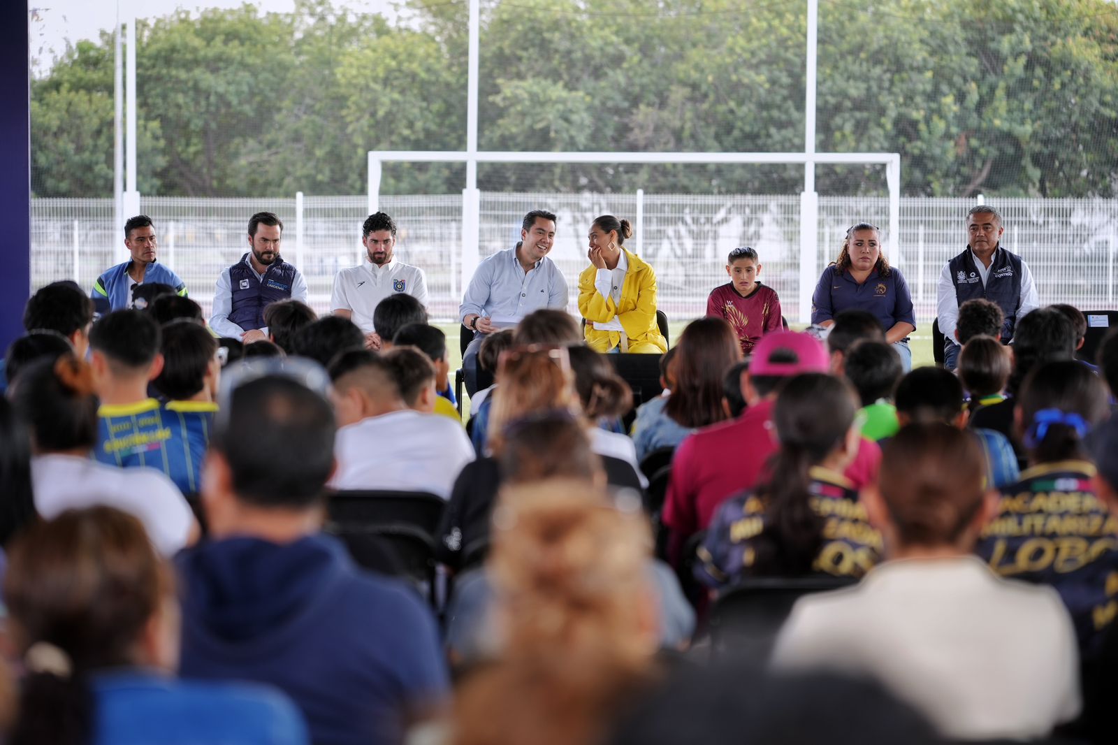 WhatsApp Image 2026-04-14 at 11.47.03 AM (1) Imagen de Asiste Felifer Macías a la entrega de la rehabilitación del Campo de Fútbol de la Unidad Deportiva “Plutarco Elías Calles” 2