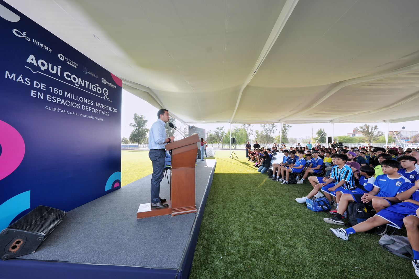 Imagen de Asiste Felifer Macías a la entrega de la rehabilitación del Campo de Fútbol de la Unidad Deportiva “Plutarco Elías Calles” 9