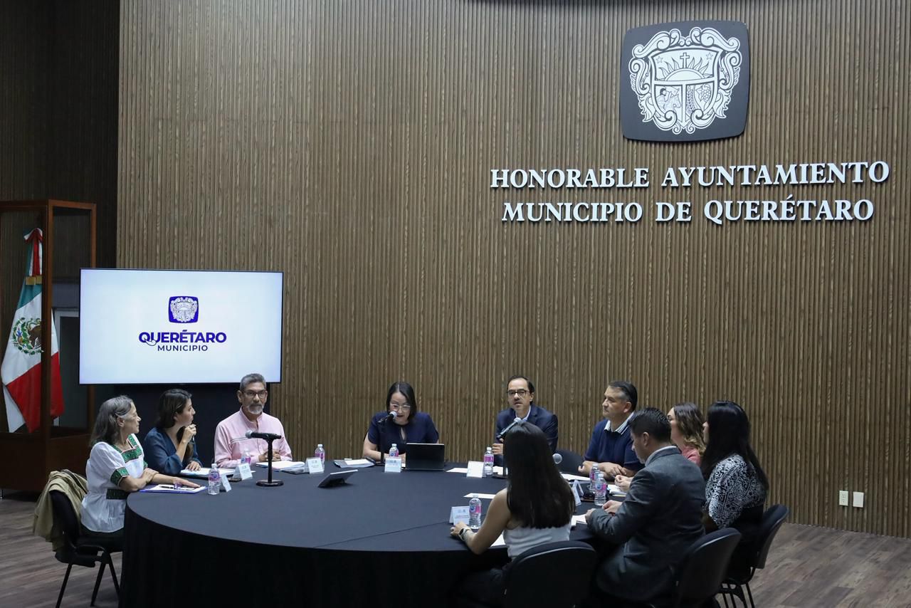 WhatsApp Image 2026-04-15 at 11.40.03 PM (3) Imagen de Acuerda Municipio de Querétaro creación de comisión para ordenar y dignificar el comercio artesanal en el Centro Histórico 3