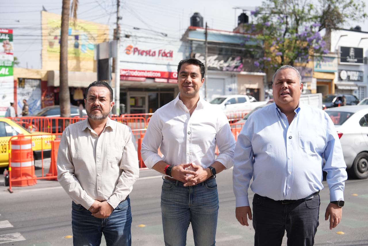 Imagen de Refuerza Felifer Macías operativo vial en Corregidora Norte por obra del Tren México–Querétaro 5