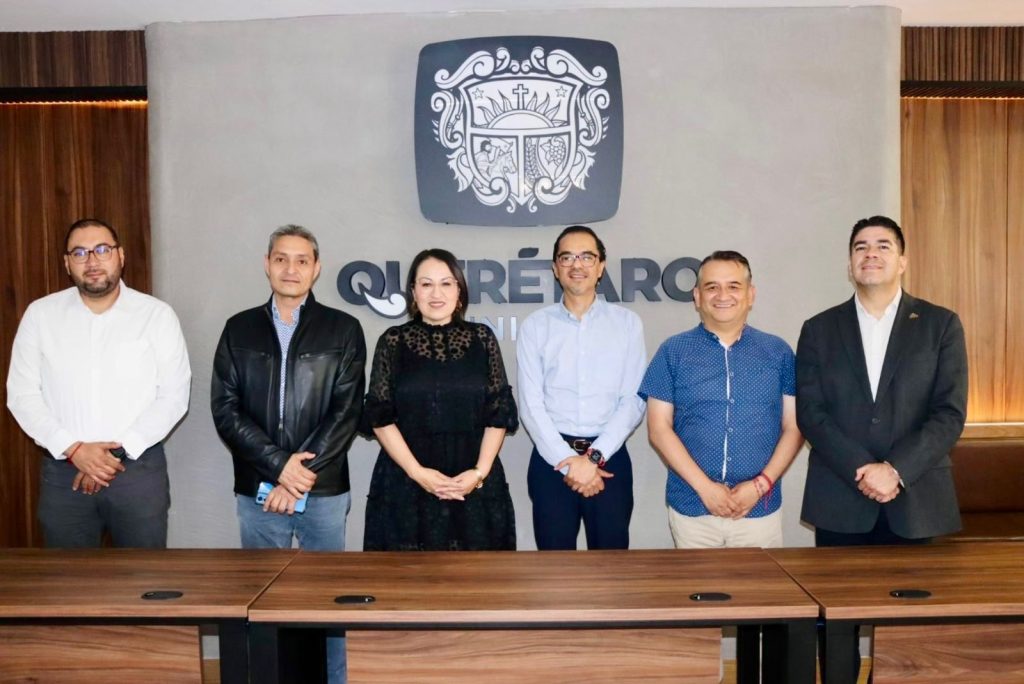 Imagen de Municipio de Querétaro instala Comisión Municipal de Comercio Artesanal para ordenar la actividad en el Centro Histórico 16