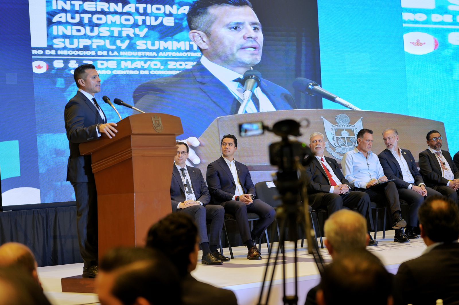 WhatsApp Image 2026-05-06 at 1.25.00 PM Imagen de Acompaña Felifer Macías al gobernador durante el International Automotive Industry Supply Summit 3