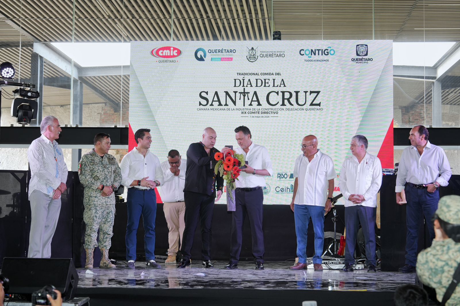 WhatsApp Image 2026-05-07 at 7.30.17 PM (3) Imagen de Reconoce Felifer Macías aportación de la industria de la construcción al desarrollo de Querétaro 4