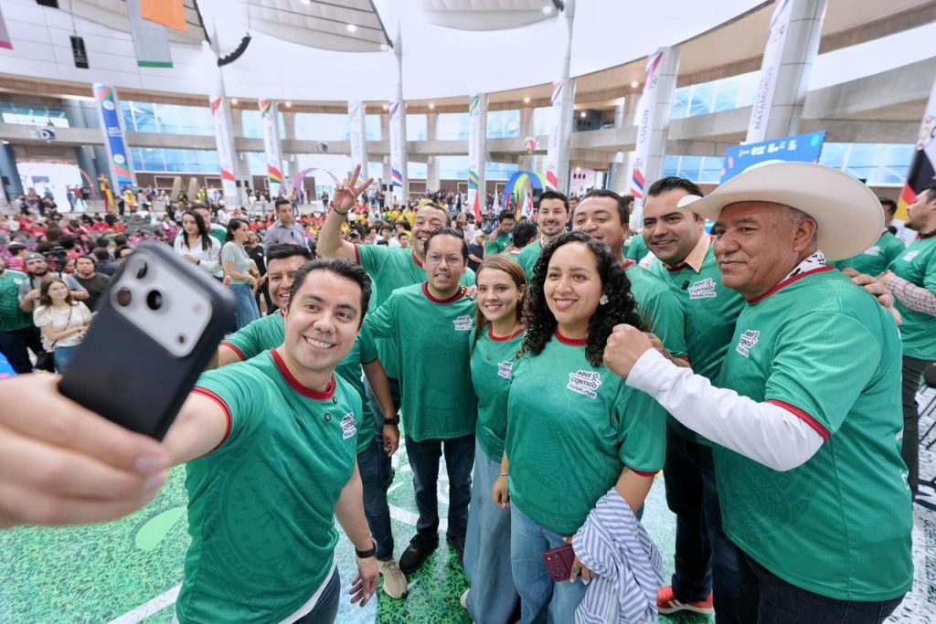 Imagen de Acompaña Felifer Macías al gobernador en la inauguración de Aquí Contigo Mundial Joven 2026 18